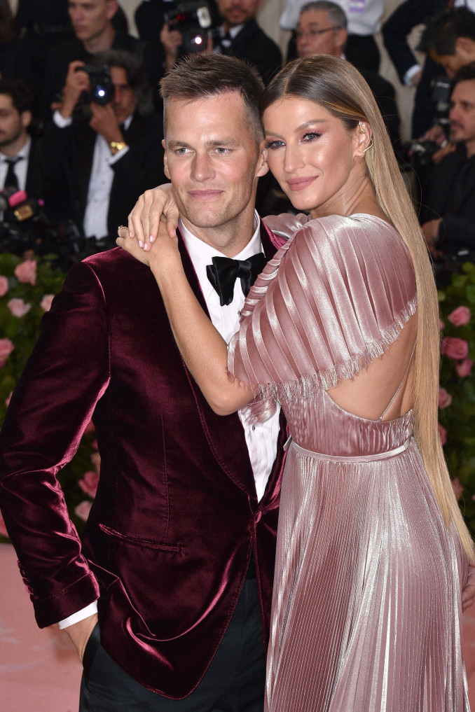 Tai iš tiesų vyksta: supermodelis Gisele Bündchen ir amerikietiško futbolo žvaigždė Tom Brady pranešė apie skyrybas